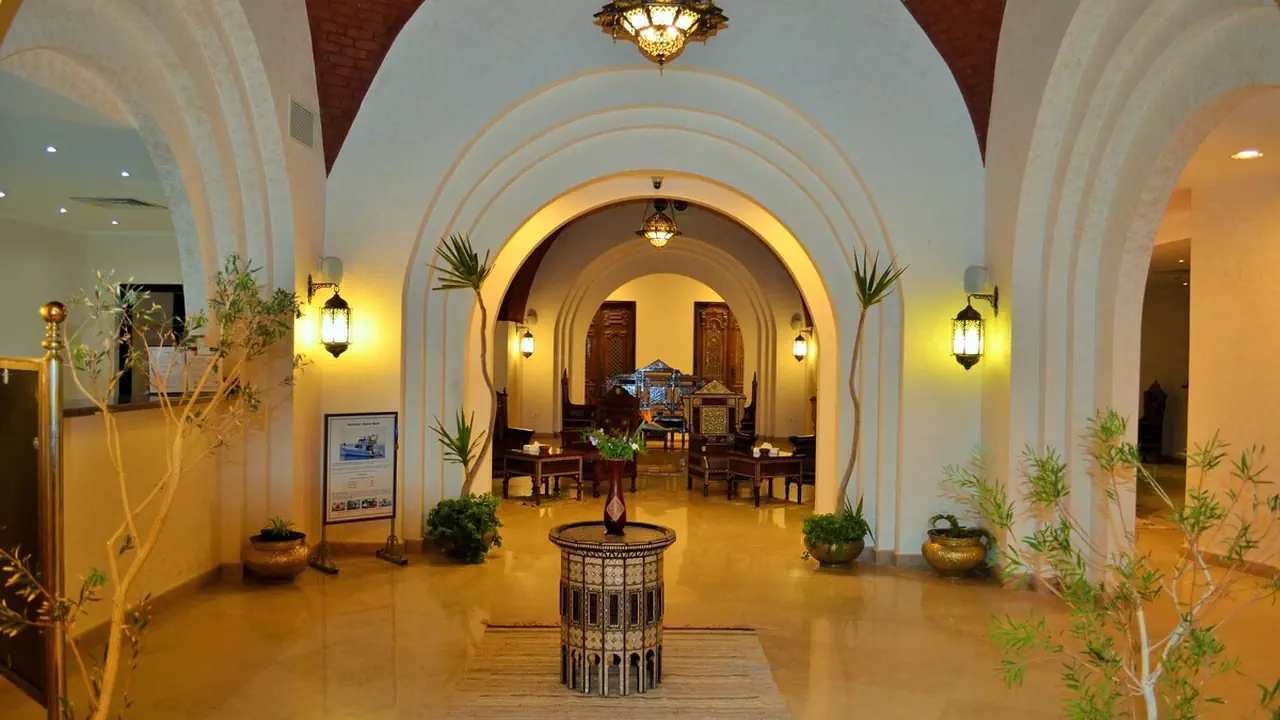 الفندق روحانو بيتش ريزورت - القصير